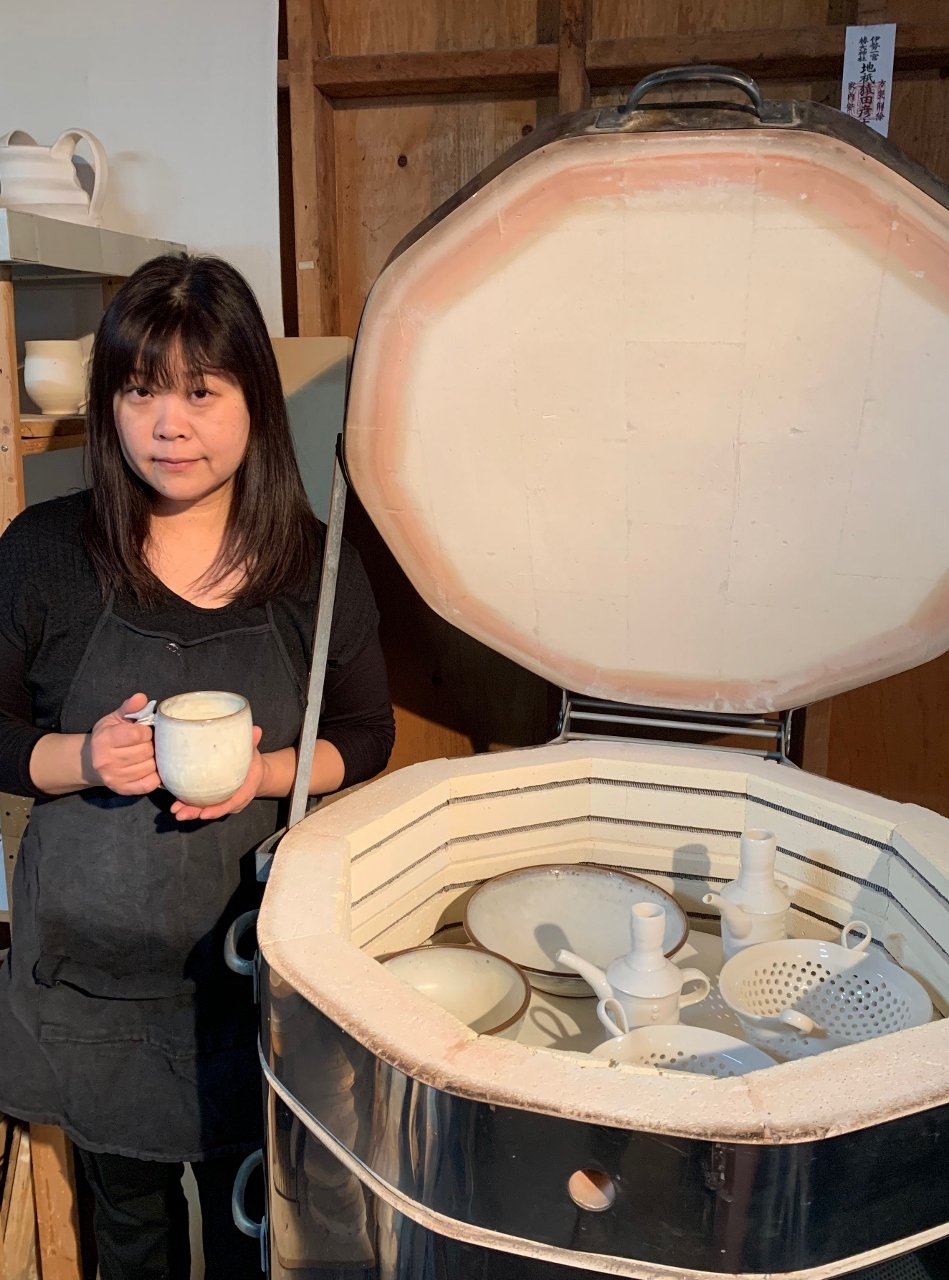 Atsuko Yoshimura: changing pottery roles - Craft Council of British ...